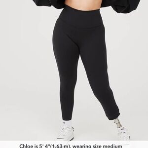 Arie Offline warmup leggings BNWT